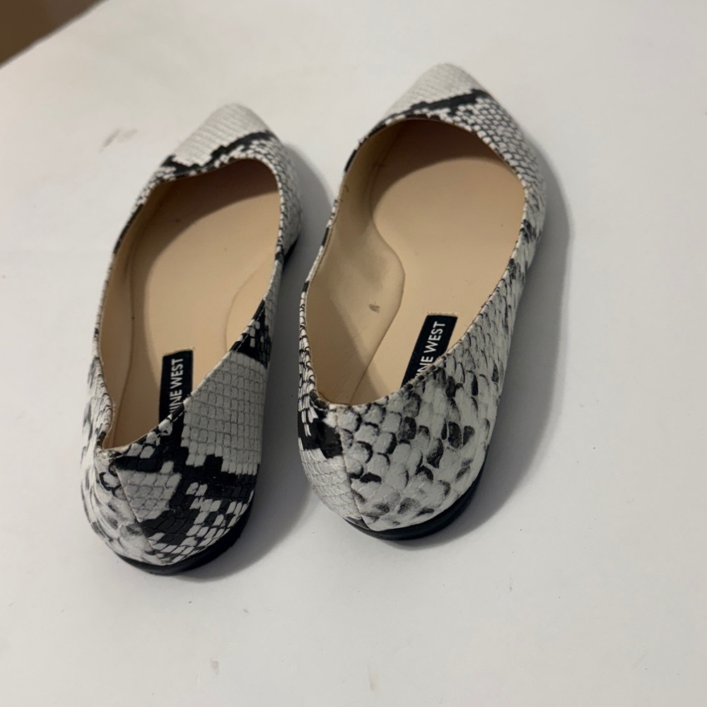 Nine West Snakeskin Patterned Flats - Picture 4 of 6